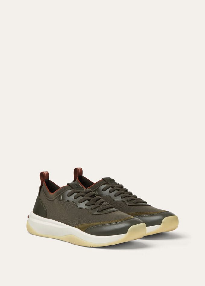 410 LP Walk The Gift of Kings Sneaker