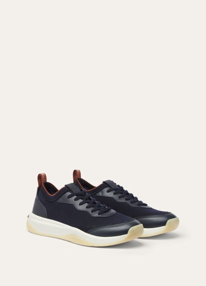 410 LP Walk The Gift of Kings Sneaker