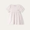 Babykleid mit kleinen Zahlen