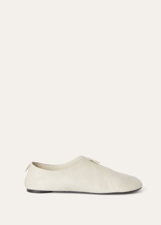 Floaty Flat Loafer