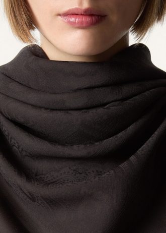 Florales Majolika-Foulard 120 x 120