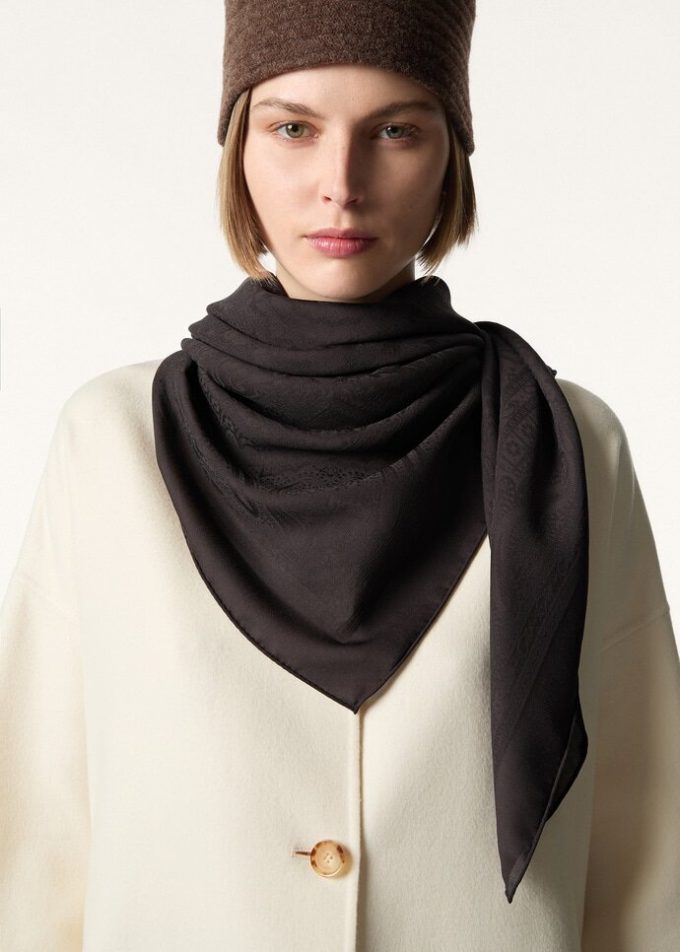 Florales Majolika-Foulard 120 x 120