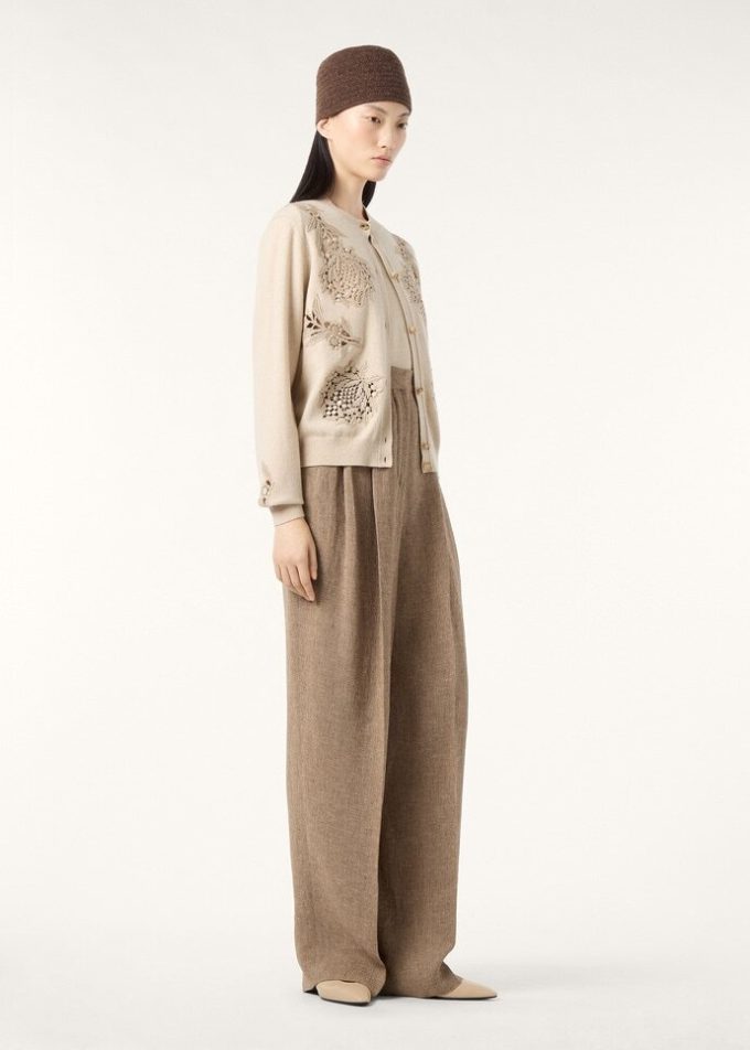 Klassische Strickjacke