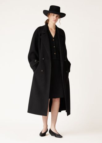 Klassische Strickjacke