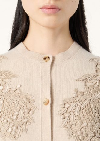 Klassische Strickjacke