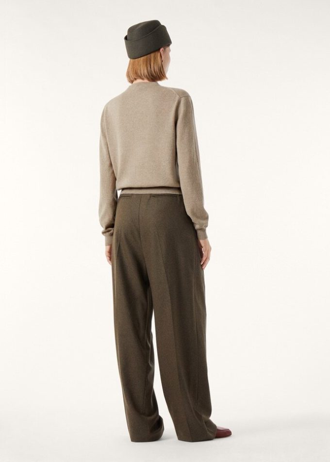 Klassische Strickjacke