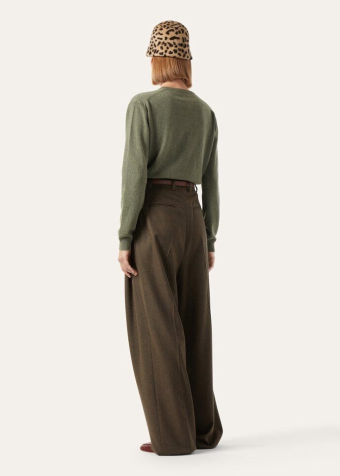 Klassischer Pullover