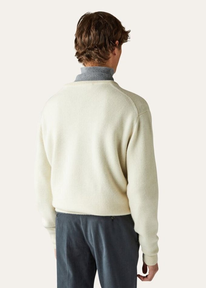 Loro Pullover mit V-Ausschnitt