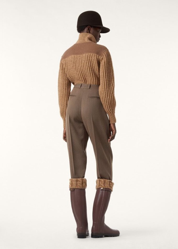 Miki-Hose