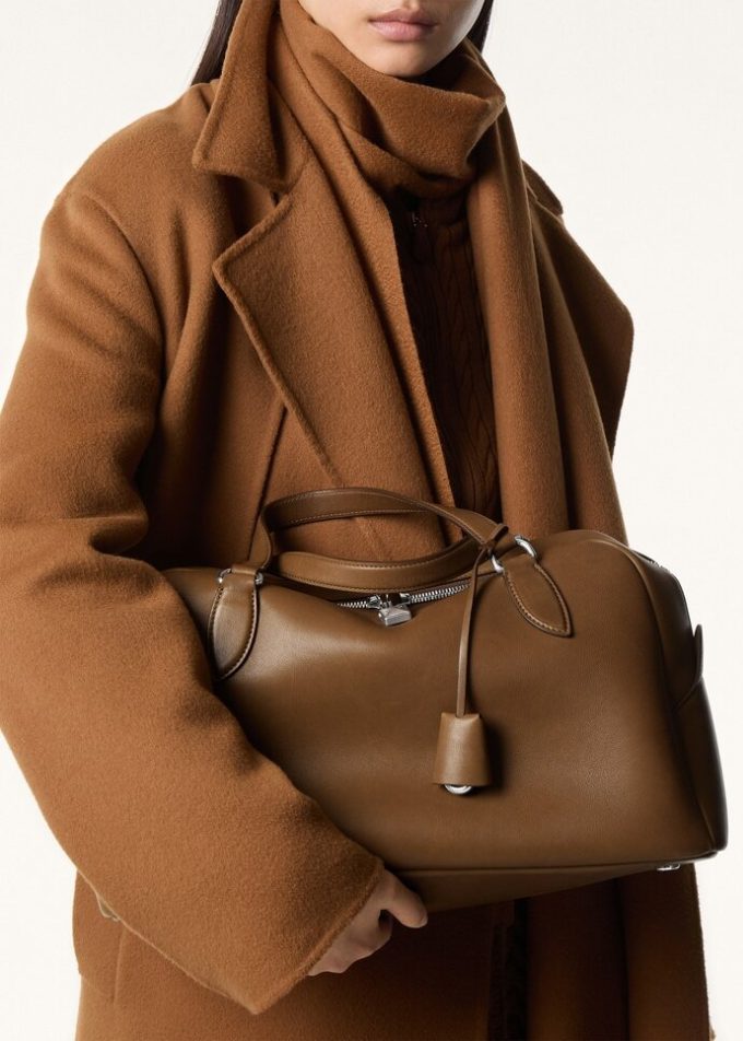 Mittlere Nadeltasche