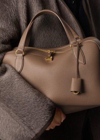 Mittlere Nadeltasche