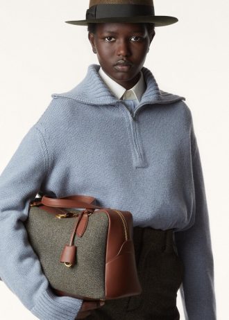 Mittlere Nadeltasche