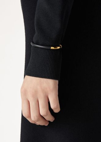 Offenes Manschettenarmband