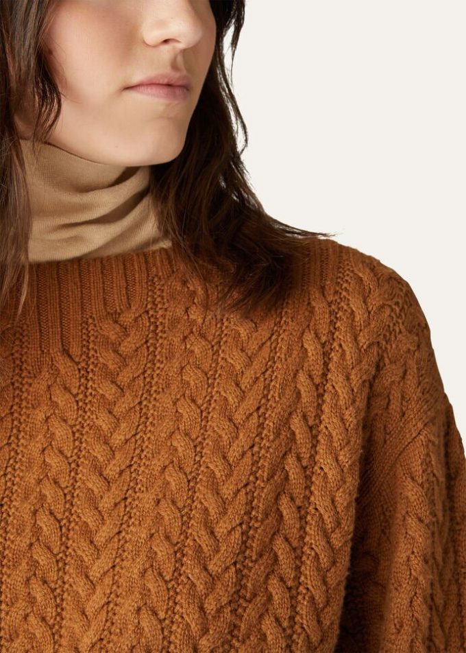 Pullover mit U-Boot-Ausschnitt