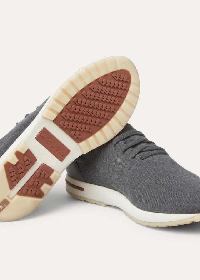 The Gift of Kings 360 LP Flexy Walk Sneaker